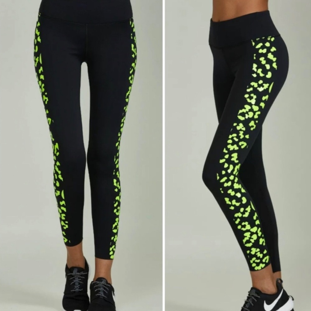 Noli Yoga Black Neon Lime Cheetah Leggings Size S